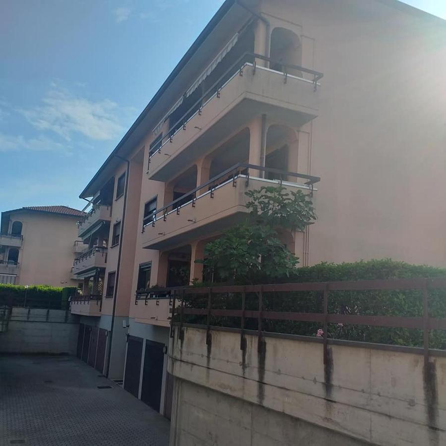 Fiorenza House Luisago Exterior photo