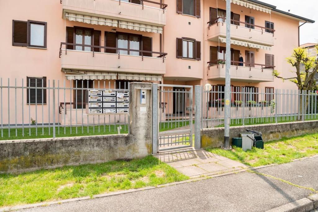 Fiorenza House Luisago Exterior photo